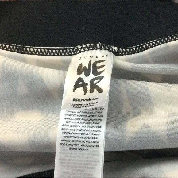 ZUMBA MED. LEGGINGS - Picture 2 of 2